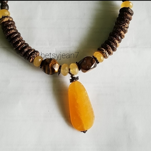 Silpada necklace - Picture 2 of 3